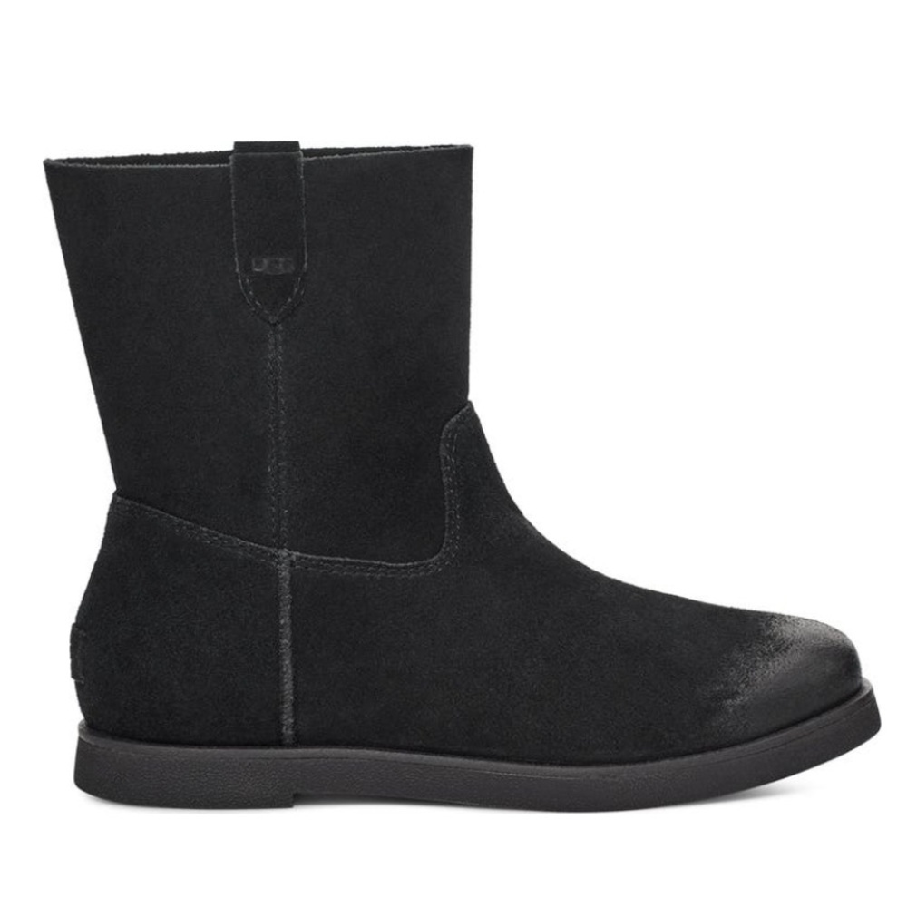 UGG Boot - Picture 3 of 16